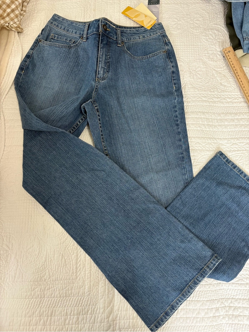 Y2K Coldwater Creek Women's Bootcut  Jeans in Medium Wash Blue
